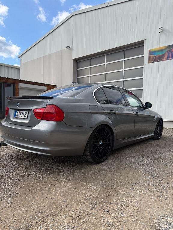Second-hand BMW 330 Performance 272 CP (200 kW) 2008 Gri Berlinǎ