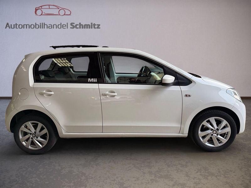 Używany Seat Mii Chic 60 KM (44 kW) 2016 Biały Hatchback