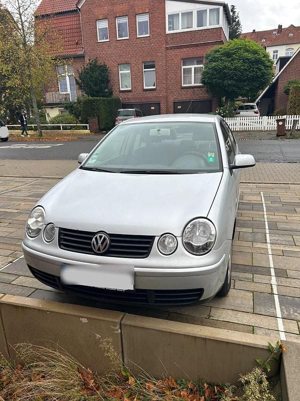 Silber Gebraucht 2004 VW Polo Limousine | 750 € (Superpreis) - Bild 1/4