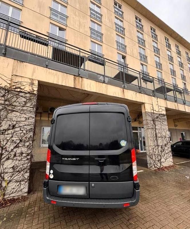 Gebraucht Ford Transit 231 PS (169 kW) 2017 Schwarz Van / Kleinbus