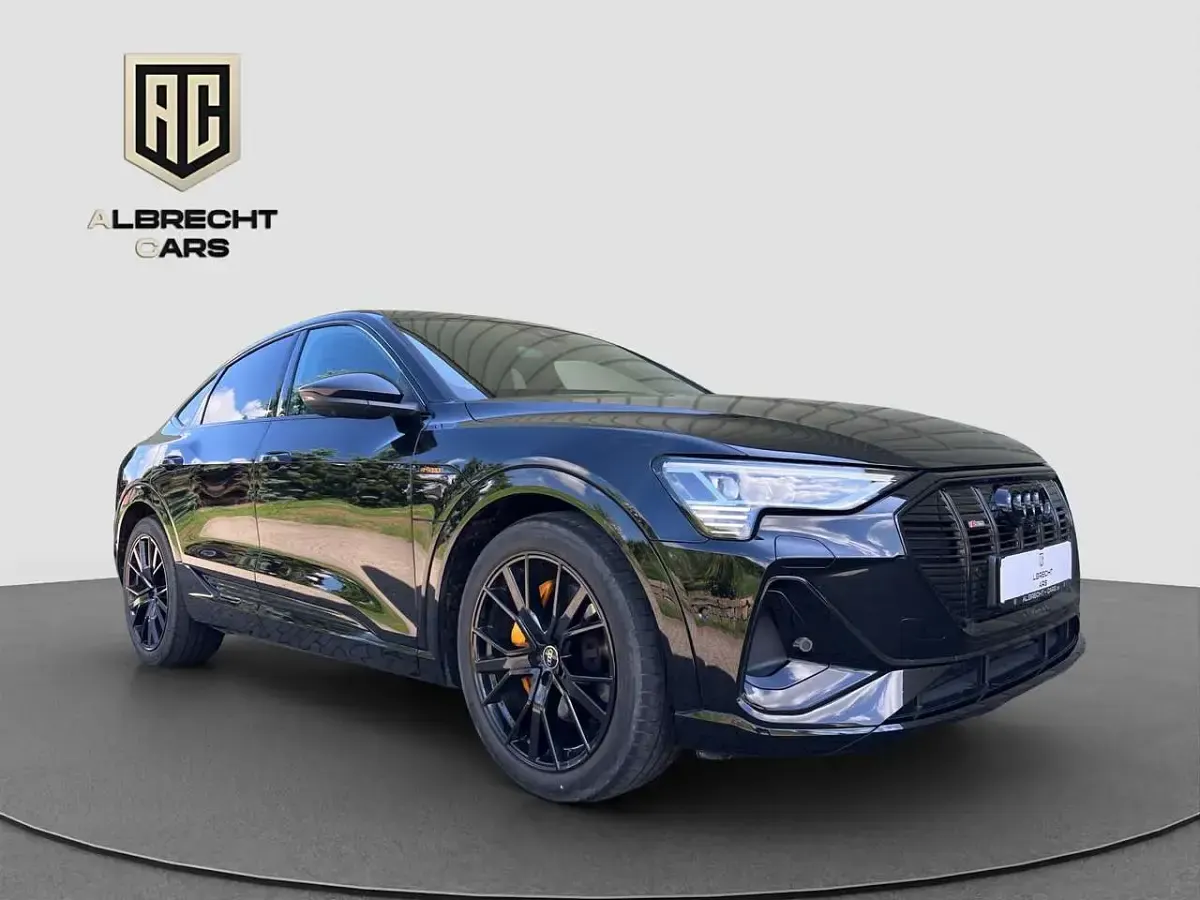 Gebraucht Audi e-tron S-Line 300 kW (408 PS) 2023 Mythosschwarz metallic SUV