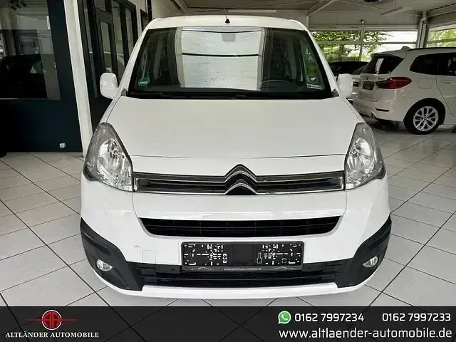 Gebraucht Citroën Berlingo SELECTION 99 PS (72 kW) 2016 Weiß Van / Kleinbus
