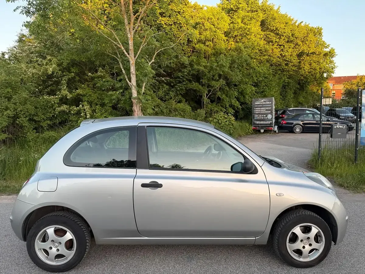 Gebraucht Nissan Micra Pure 65 PS (47 kW) 2009 Silber Kleinwagen