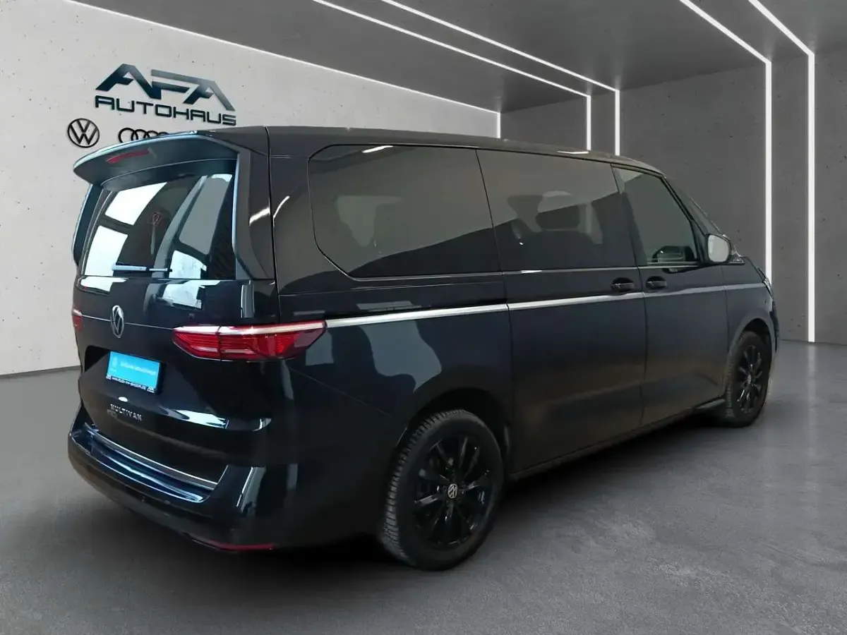 Gebraucht VW Multivan Style 150 PS (110 kW) 2025 Schwarz Van / Kleinbus