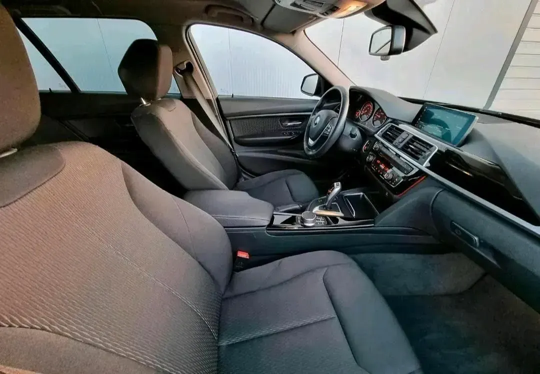 Gebraucht BMW 330 Advantage 252 PS (185 kW) 2018 Schwarz Kombi