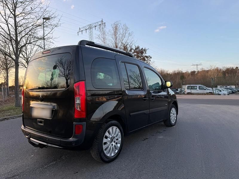 Gebraucht Mercedes Citan 111 110 PS (80 kW) 2016 Schwarz Limousine