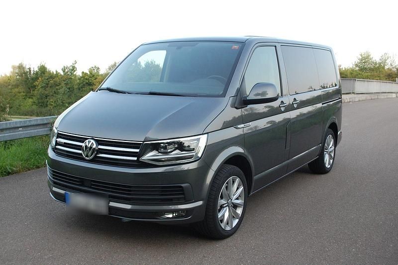 Usata VW T6 204 CV (150 kW) 2016 Grigio Furgone