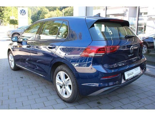 Gebraucht VW Golf VIII Life 110 PS (80 kW) 2021 Limousine