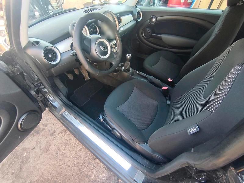 Gebraucht Mini ONE 75 PS (55 kW) 2009 Schwarz Kleinwagen