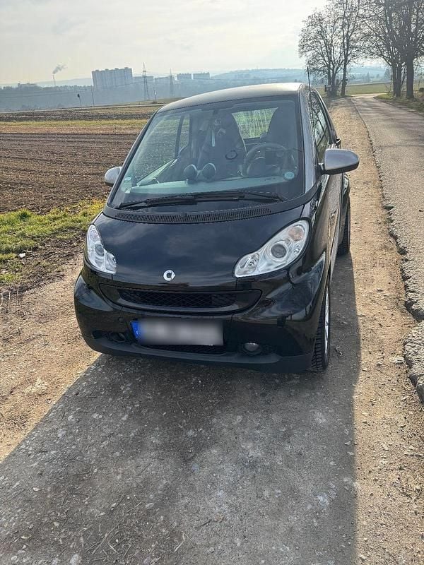 Schwarz Gebraucht 2010 Smart ForTwo Coupé Coupé | 3.750 € (Guter Preis) - Bild 1/4