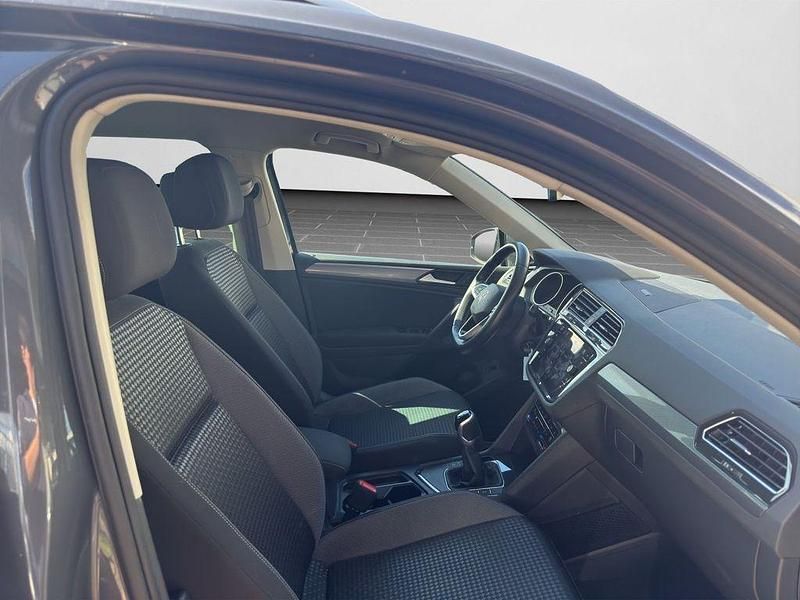 Gebraucht VW Tiguan Active 150 PS (110 kW) 2022 Delfingrau metallic (metallic) SUV