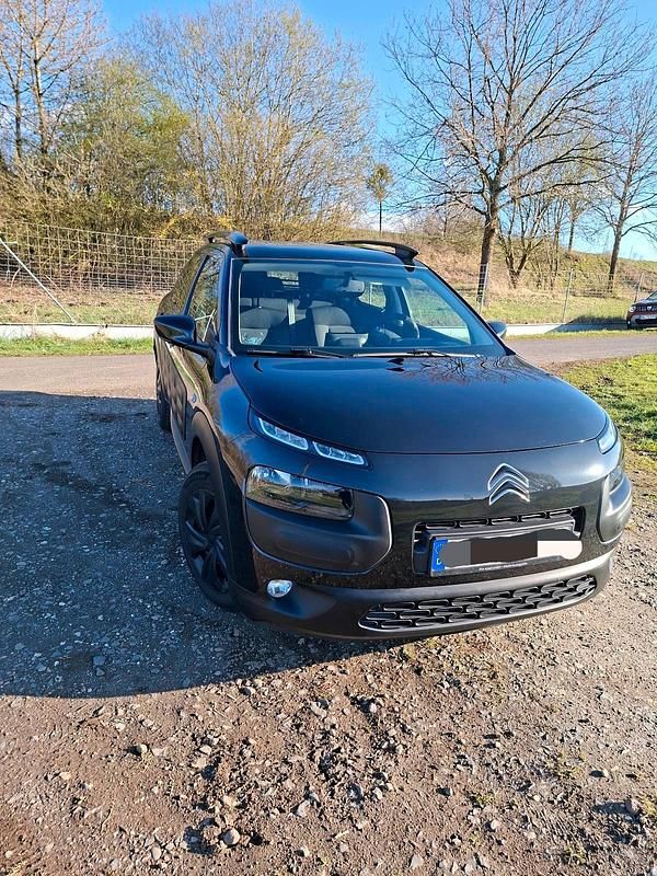 Gebraucht Citroën C4 Cactus Feel 82 PS (60 kW) 2018 Schwarz Kleinwagen