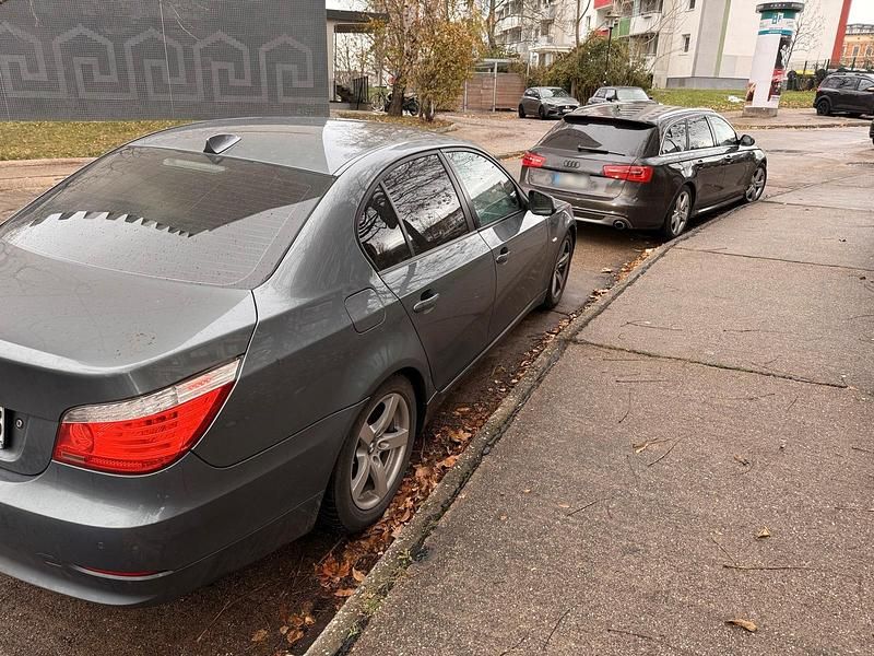 Gebraucht BMW 520 177 PS (130 kW) 2010 Grau Limousine