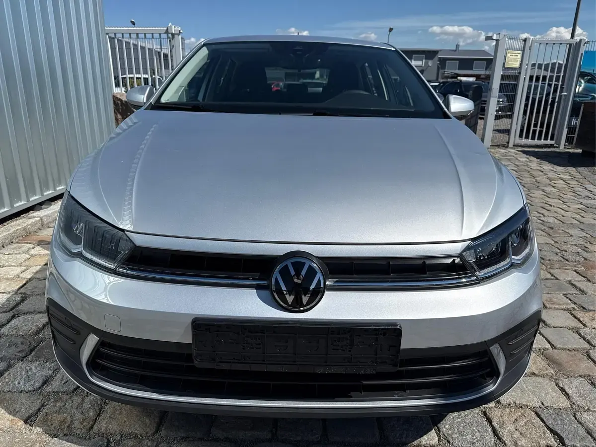 Neu VW Polo 80 PS (58 kW) 2025 Reflexsilber metallic Kleinwagen
