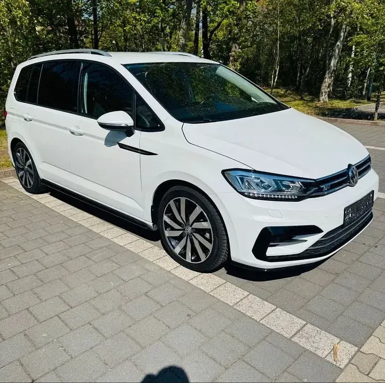 Gebraucht VW Touran Sound 150 PS (110 kW) 2017 Weiß Van / Kleinbus