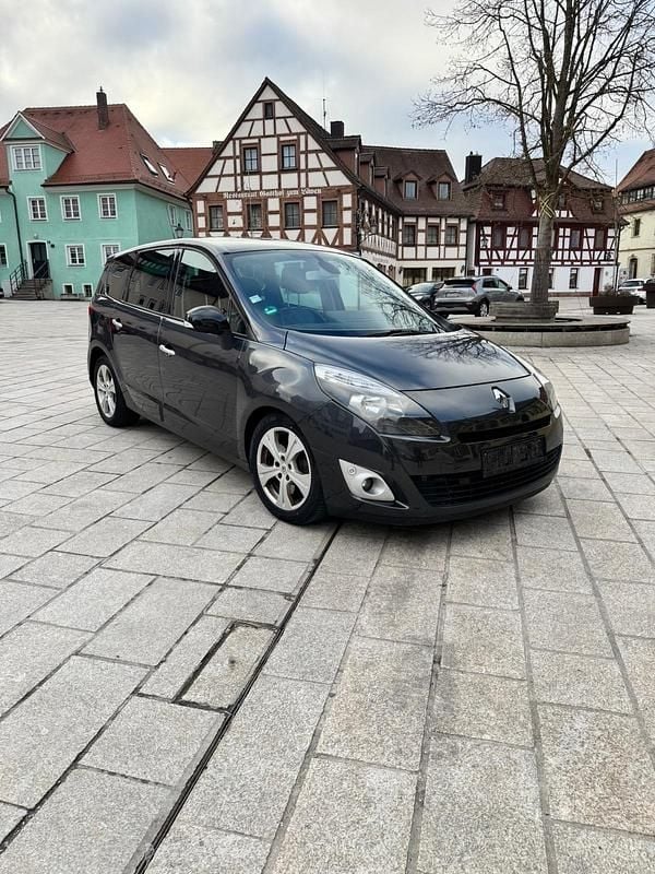 Gebraucht Renault Grand Scénic III 150 PS (110 kW) 2011 Grau Van / Kleinbus
