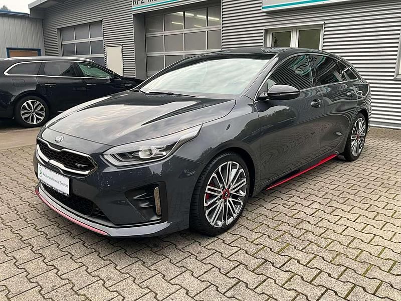 Grau Gebraucht 2021 Kia ProCeed GT Kleinwagen | 22.950 € (Fairer Preis) - Bild 1/4
