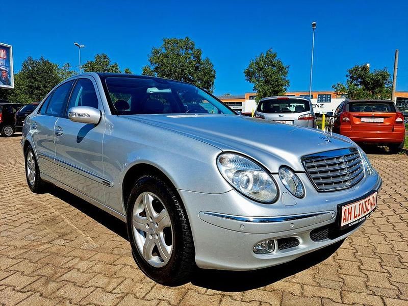 Gebraucht Mercedes E350 272 PS (200 kW) 2005 Silber Limousine