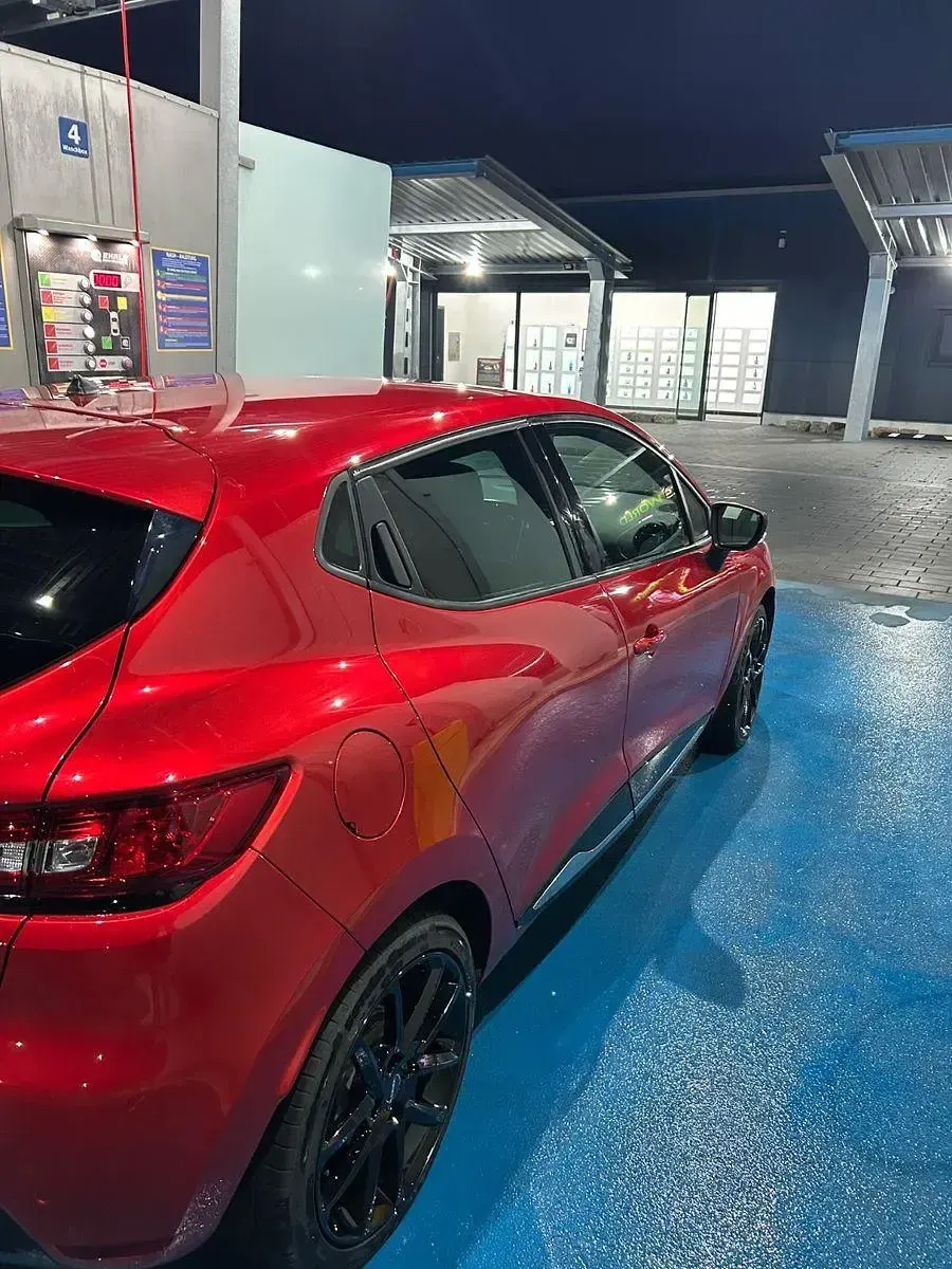 Gebraucht Renault Clio LIMITED 90 PS (66 kW) 2019 Rot Kleinwagen