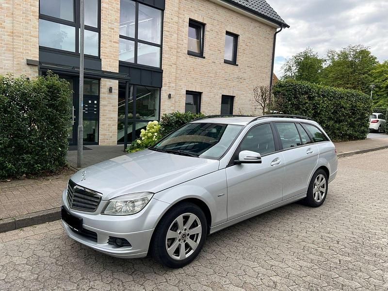 Silber Gebraucht 2009 Mercedes C180 Kombi | 5.800 € (Fairer Preis) - Bild 1/4