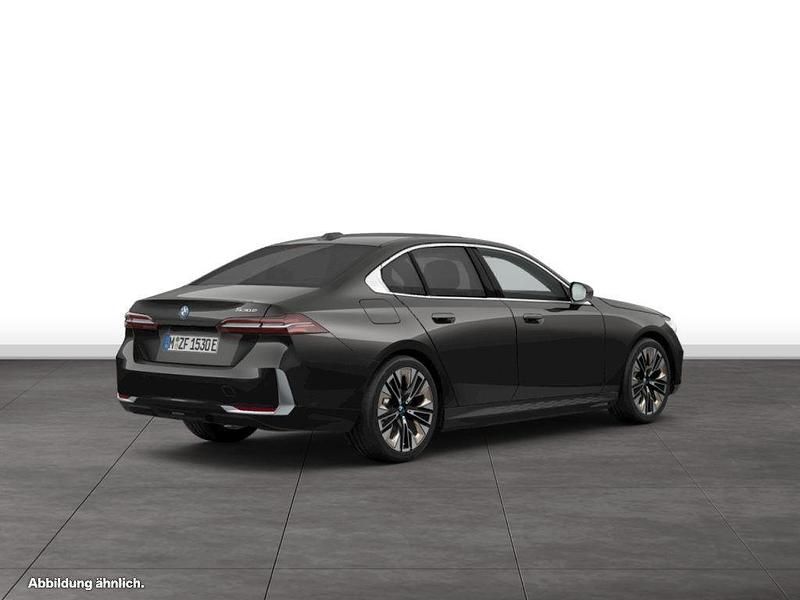 Gebraucht 2024 BMW 530e Comfort Edition Limousine | 62.681 € - Bild 1/1