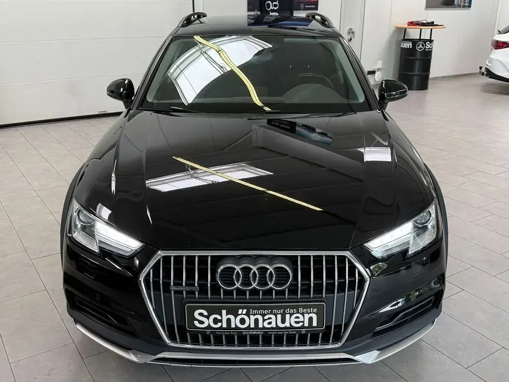 Gebraucht Audi A4 Allroad Comfort 163 PS (119 kW) 2018 Schwarz Kombi