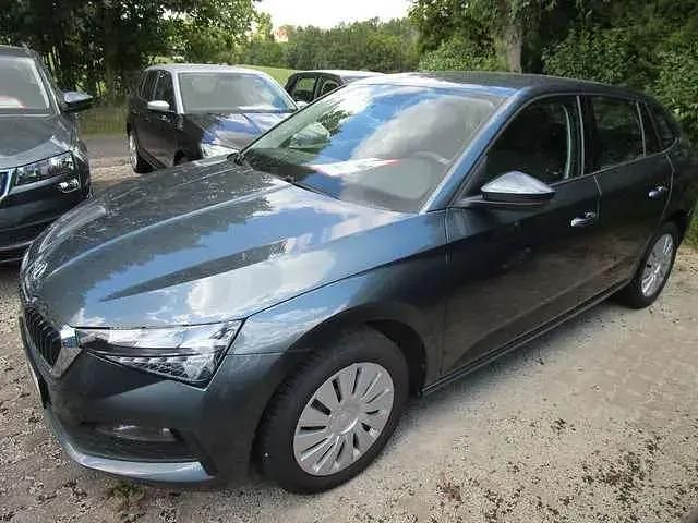 Second-hand Skoda Scala Active 95 CP (69 kW) 2019 Gri Hatchback
