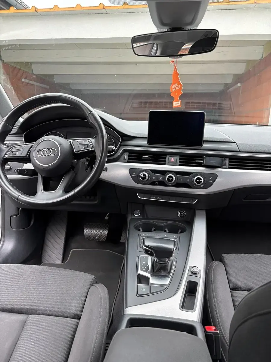 Gebraucht Audi A4 S-Line 150 PS (110 kW) 2019 Weiß Kombi