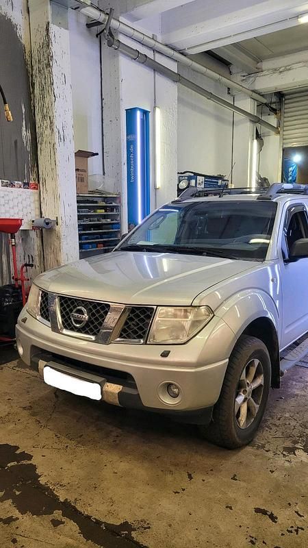 Silber Gebraucht 2006 Nissan Navara Abholung | 5.999 € (Superpreis) - Bild 1/4