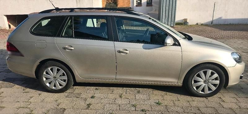 Gebraucht VW Golf VII 105 PS (77 kW) 2014 Grau Kombi