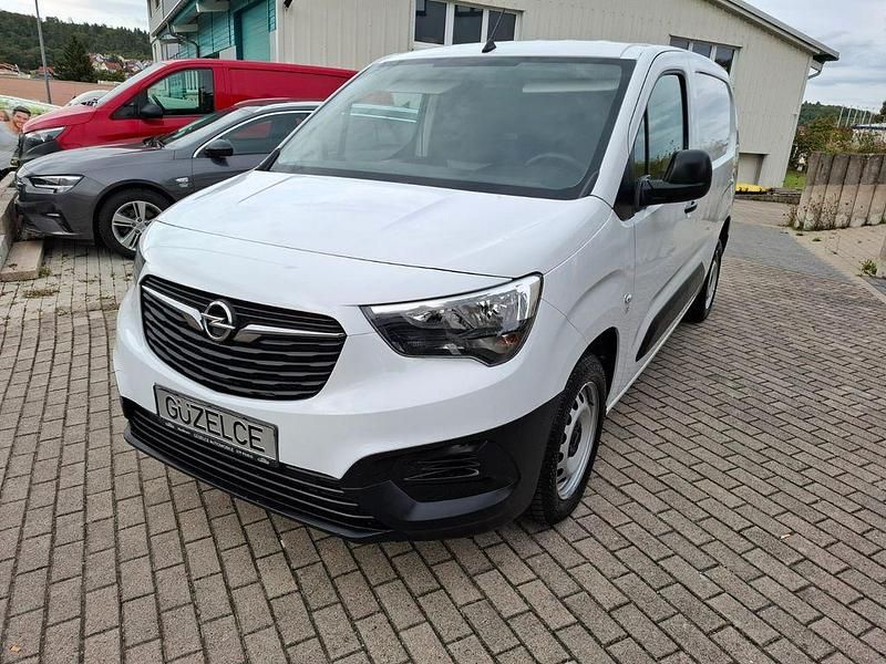 Weiß Gebraucht 2023 Opel Combo Van / Kleinbus | 13.900 € (Fairer Preis) - Bild 1/4