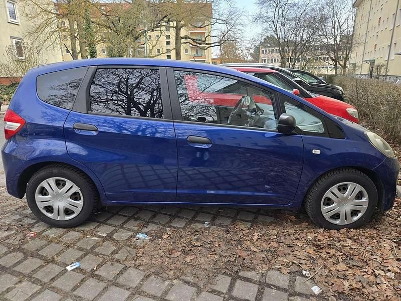 Gebraucht Honda Jazz S 90 PS (66 kW) 2012 Blau Kleinwagen