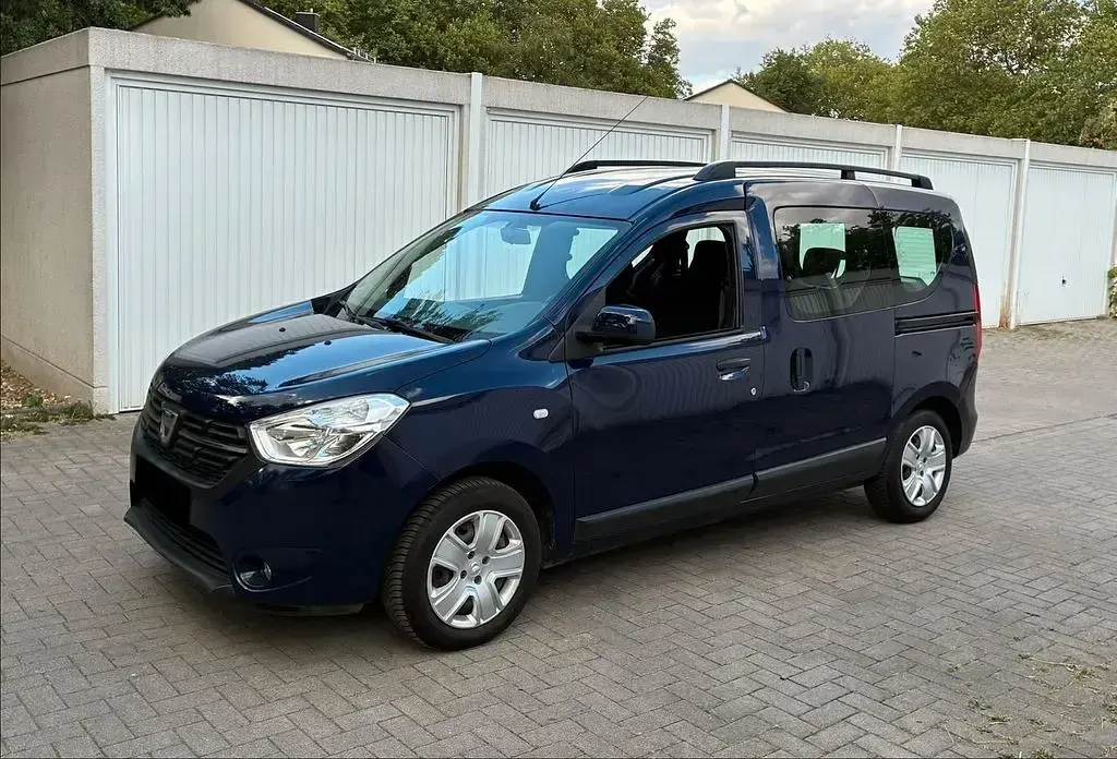 Gebraucht Dacia Dokker Celebration 116 PS (85 kW) 2018 Blau Van / Kleinbus