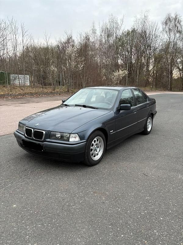 Gebraucht BMW 316 102 PS (75 kW) 1998 Grau Limousine