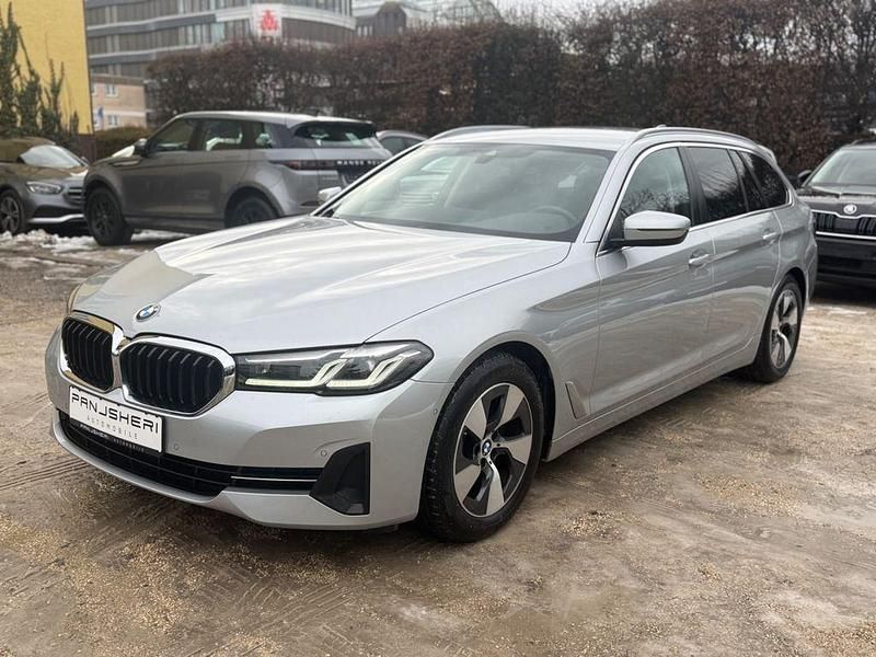 Gebraucht BMW 520 Performance 190 PS (139 kW) 2021 Glaciersilber Kombi