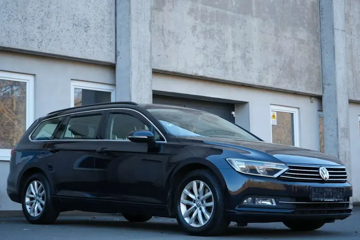 Gebraucht VW Passat Comfortline 150 PS (110 kW) 2016 Other Kombi