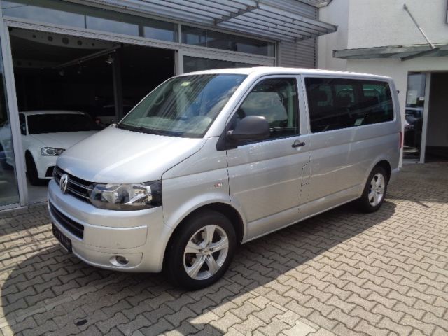 Gebraucht VW Multivan 140 PS (102 kW) 2011 Silber metallic Van