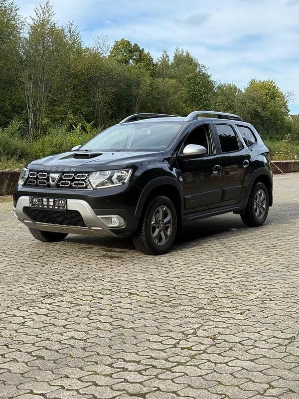 Schwarz Gebraucht 2018 Dacia Duster Comfort SUV | 8.990 € (Etwas zu teuer) - Bild 1/3