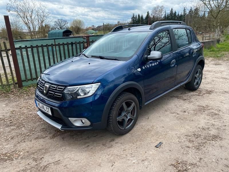 Gebraucht Dacia Sandero Stepway 90 PS (66 kW) 2018 Grau SUV