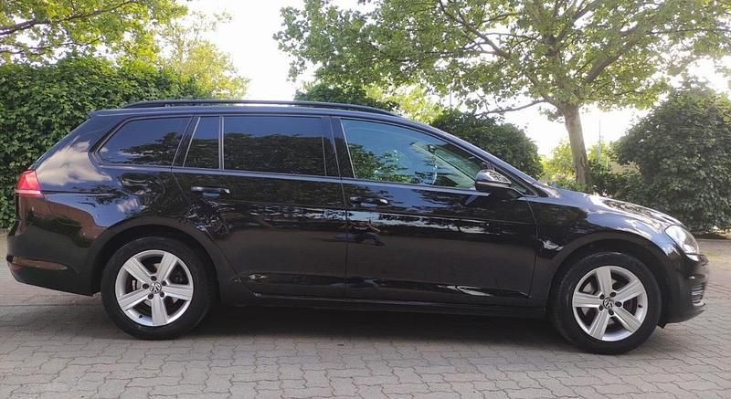 Schwarz Gebraucht 2016 VW Golf VII Kombi | 8.200 € (Guter Preis) - Bild 1/4