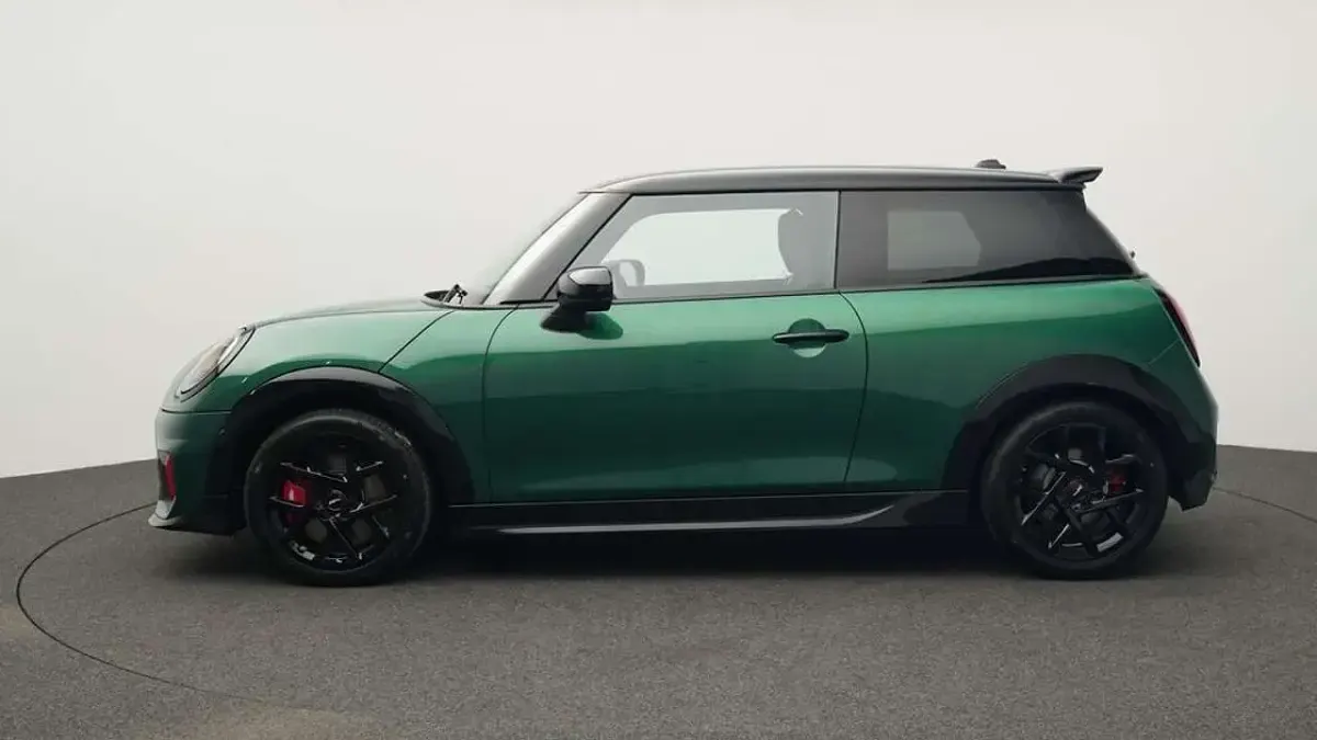 Gebraucht Mini John Cooper Works 231 PS (169 kW) 2025 Grün Kleinwagen