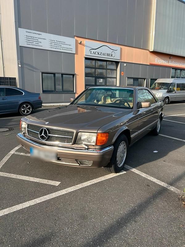 Gebraucht Mercedes 560 242 PS (177 kW) 1986 Braun Coupé