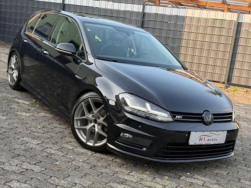 Schwarz Gebraucht 2014 VW Golf VII Cup Limousine | 8.800 € (Fairer Preis) - Bild 1/4