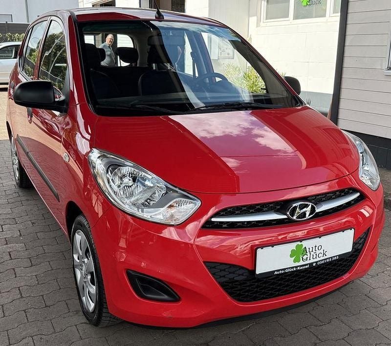 Rot Gebraucht 2013 Hyundai i10 Edition Kleinwagen | 3.500 € (Guter Preis) - Bild 1/4