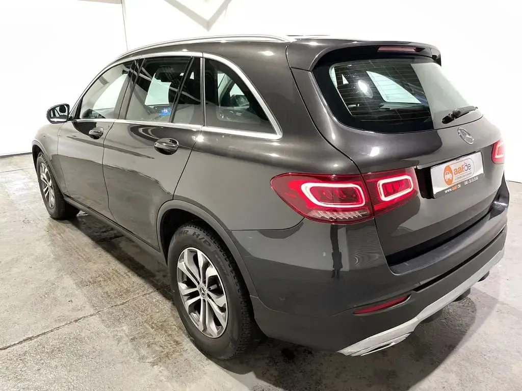 Gebraucht Mercedes GLC220 194 PS (142 kW) 2022 Grau SUV