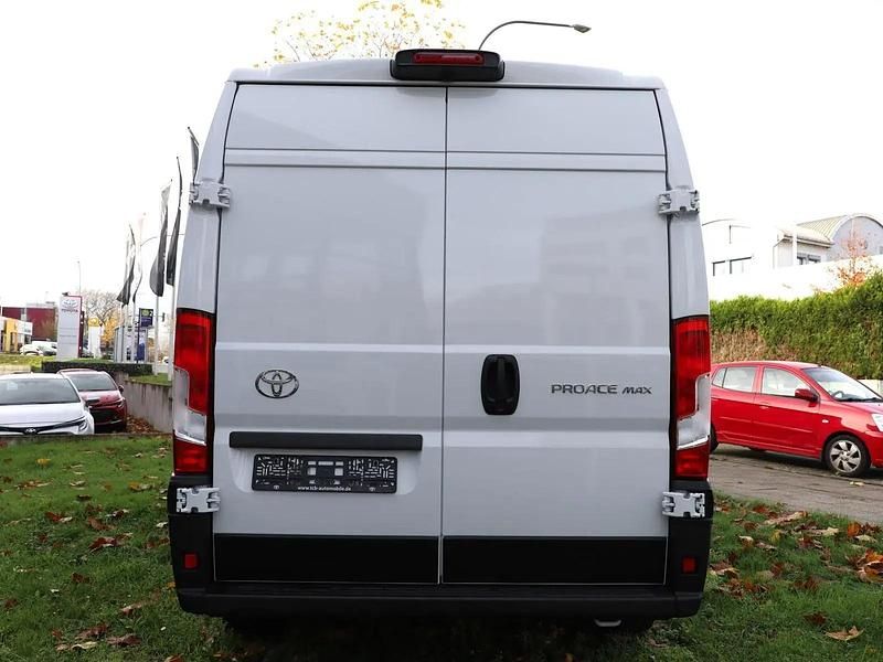 Gebraucht Toyota Proace H2 140 PS (102 kW) 2024 Weiß Van / Kleinbus