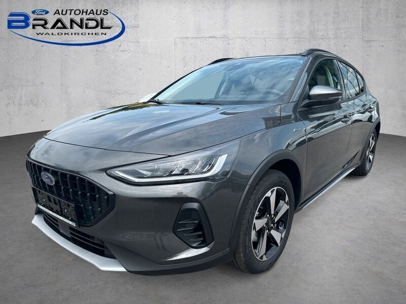 Grau Gebraucht 2023 Ford Focus Active X Limousine | 23.900 € (Fairer Preis) - Bild 1/4