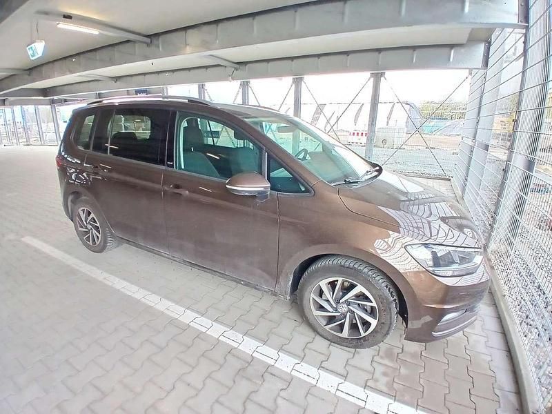 Gebraucht VW Touran Sound 150 PS (110 kW) 2017 Braun Van / Kleinbus