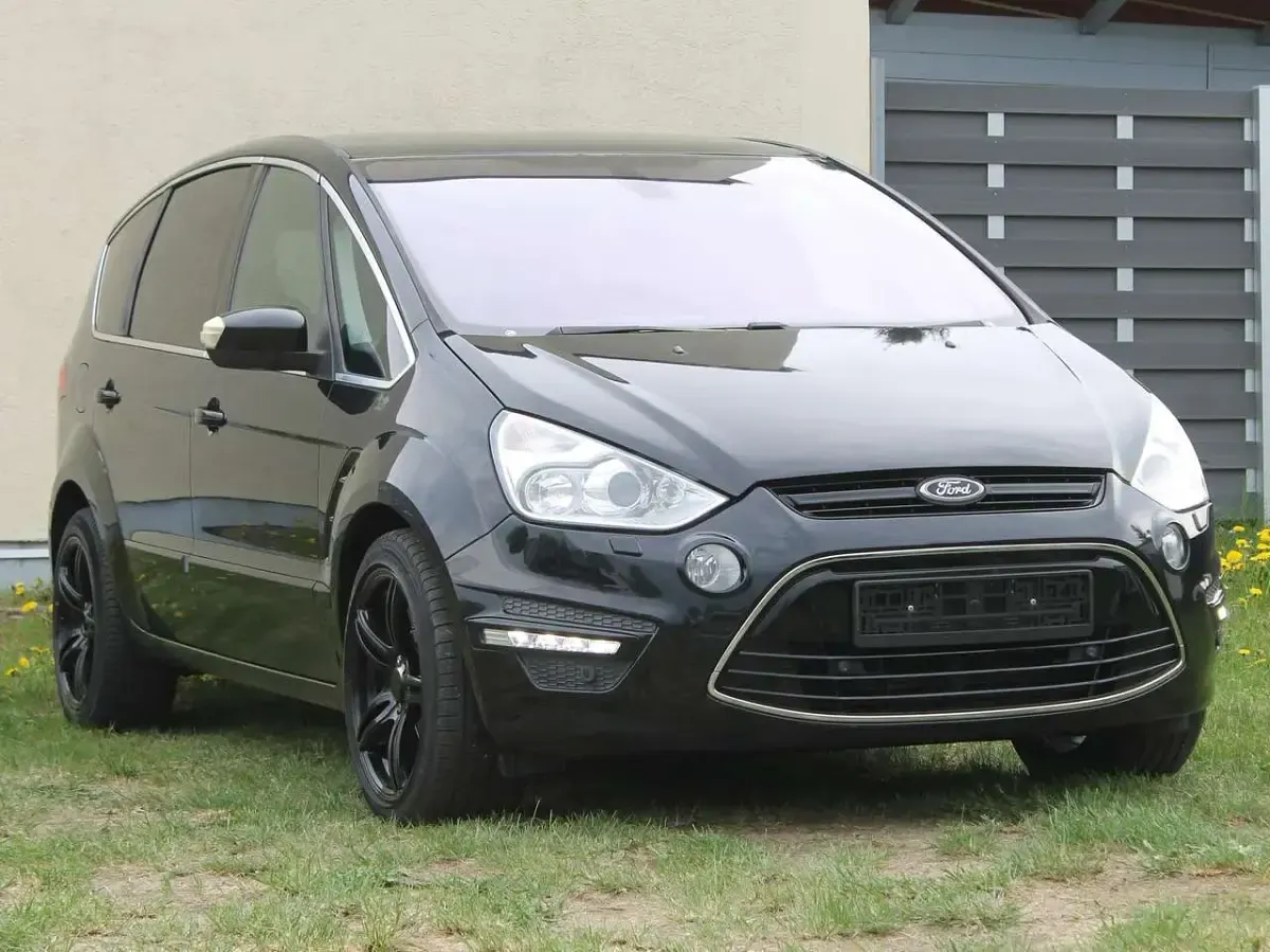 Używany Ford S-MAX Titanium 140 KM (102 kW) 2011 Czarny Minivan
