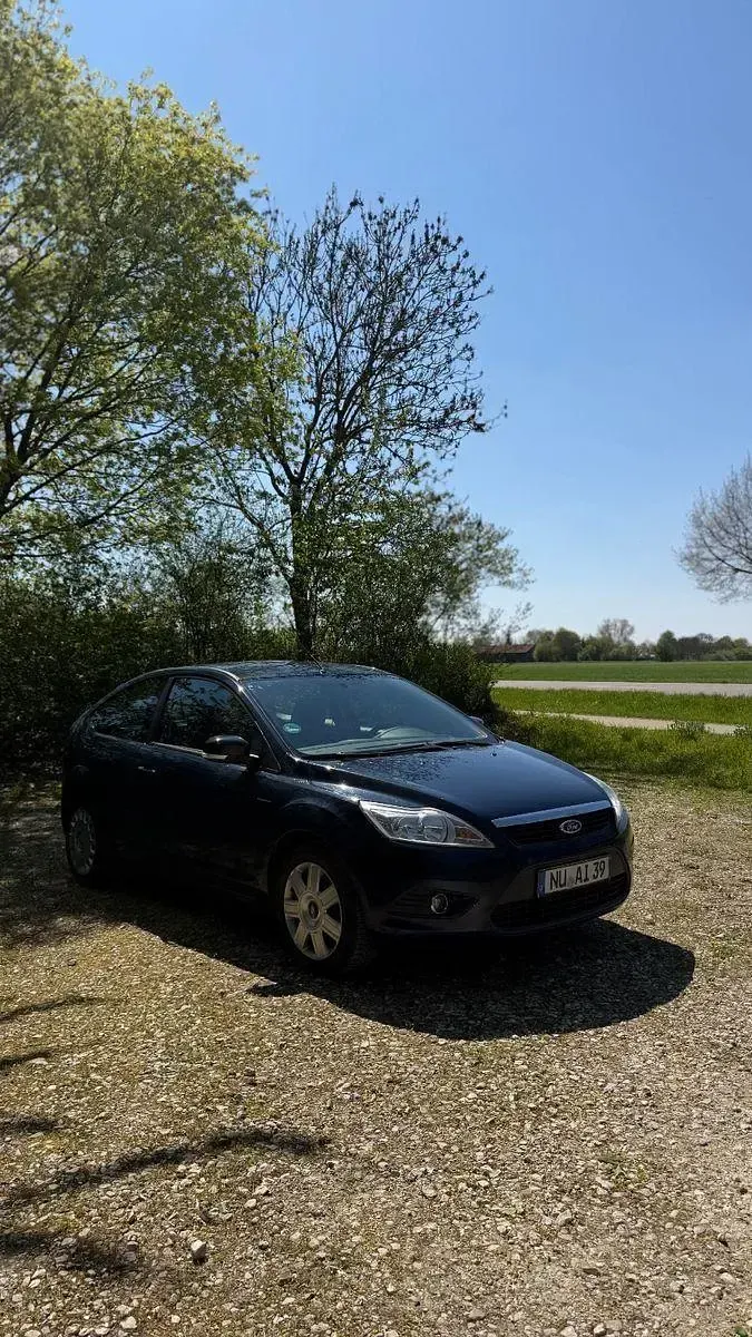 Używany Ford Focus 101 KM (74 kW) 2009 Niebieski Sedan/Limuzyna